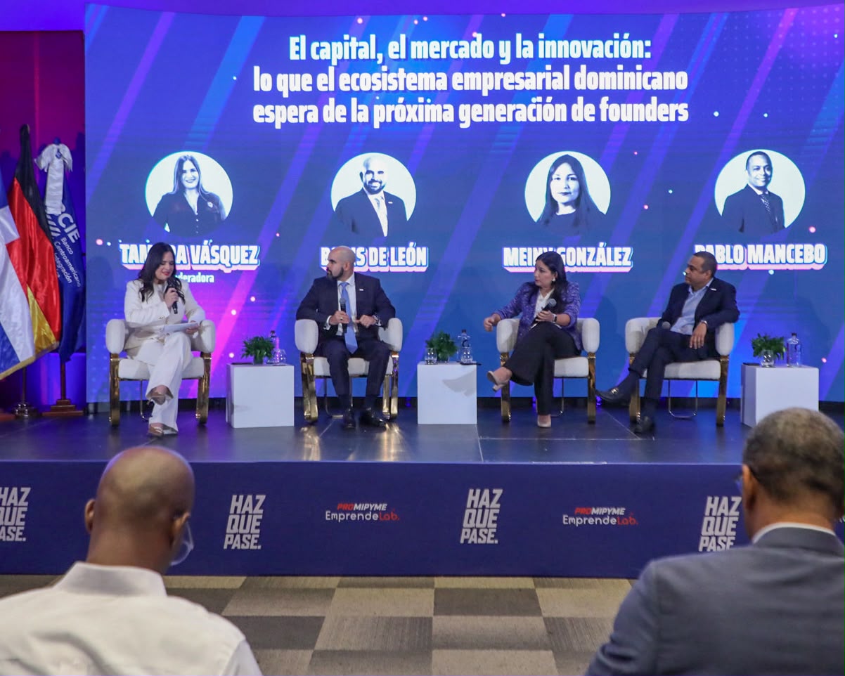 Emprendelab 2026:  Panel El Capital, Mercado e Innovación La perseverancia es vital para el éxito de los emprendedores y emprendedoras
